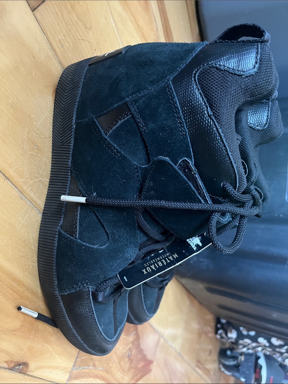 Women’s Black High-Top Suede Sneakers/booties